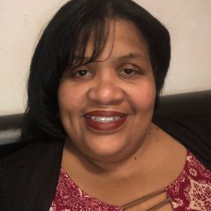 Meet your Posher, Denise